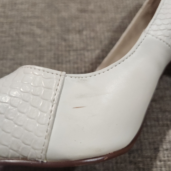 Rock & Republic faux snake skin silver white high heels size 8 - Picture 7 of 8